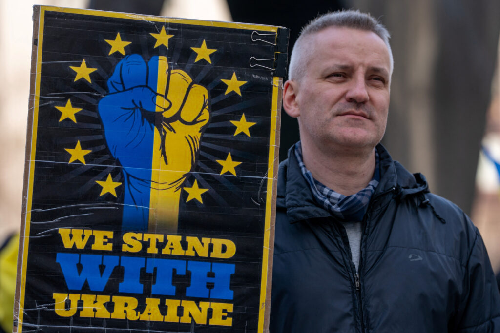 Провал комунікації зі США: навіщо Банкова закрила професійних дипломатів в Україні