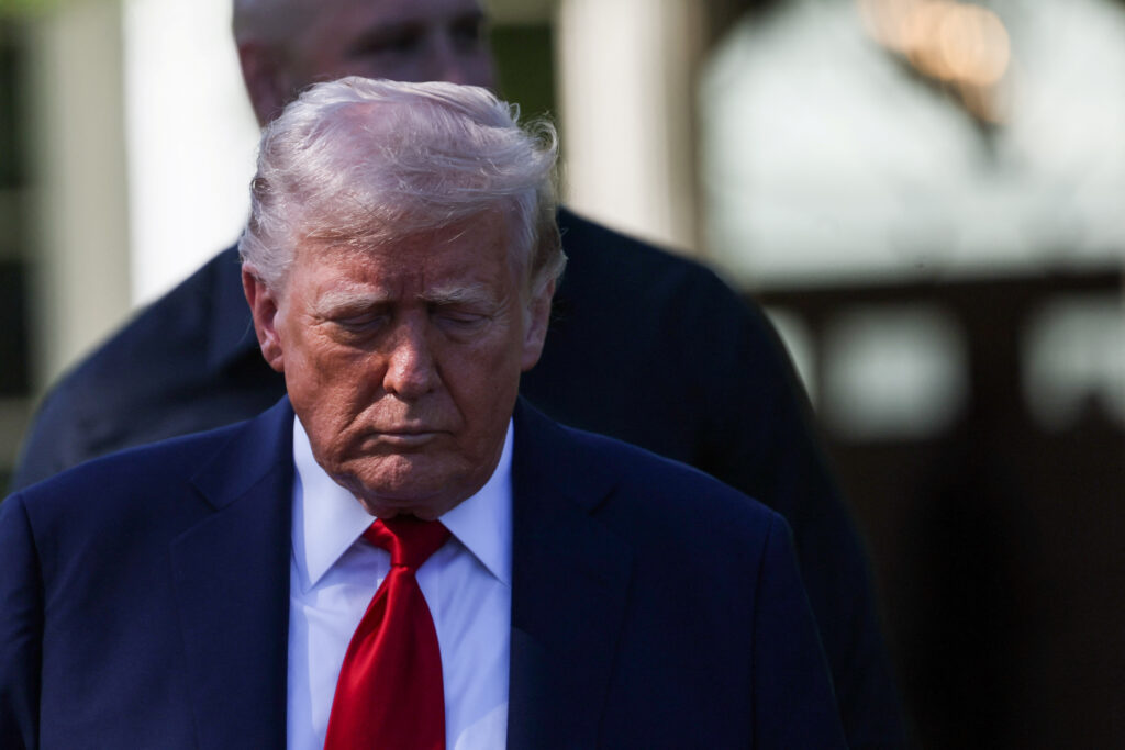 Doctors discovered a problem with Trump’s leg veins: what is known