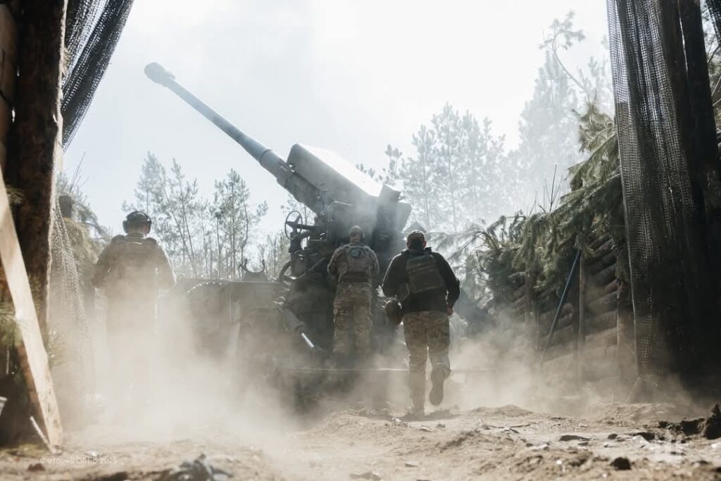 Fierce Fighting Ongoing in Dvorichna as Military Denies City’s Capture