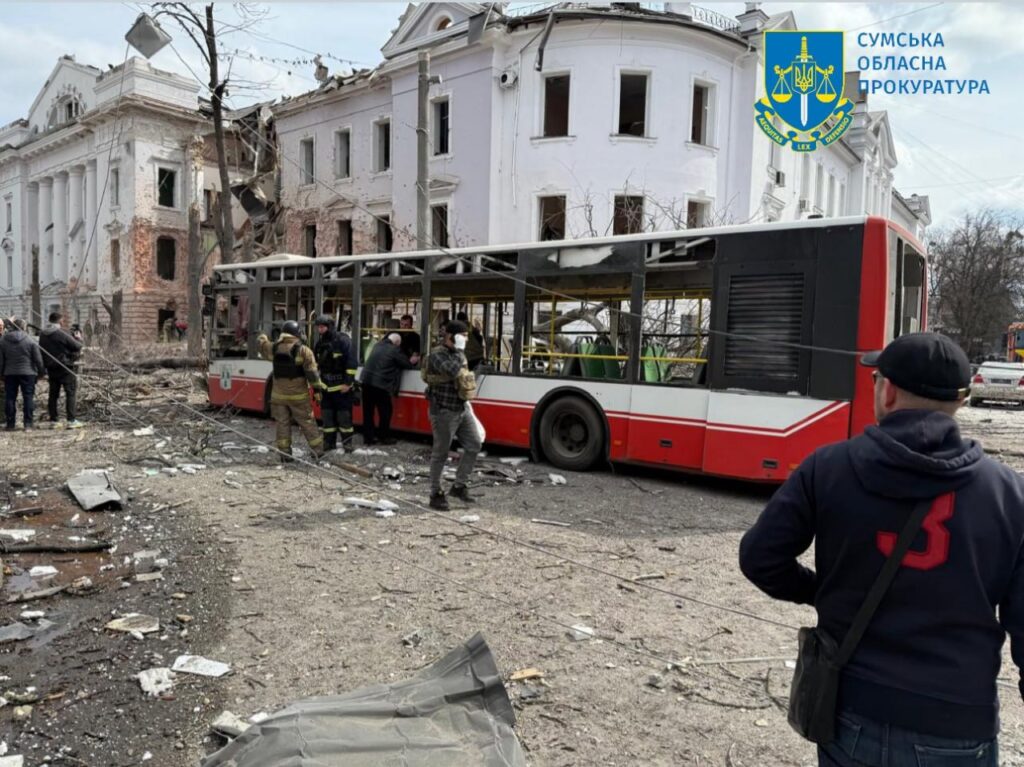 Російський удар по Сумах: відомо про понад 21 загиблого