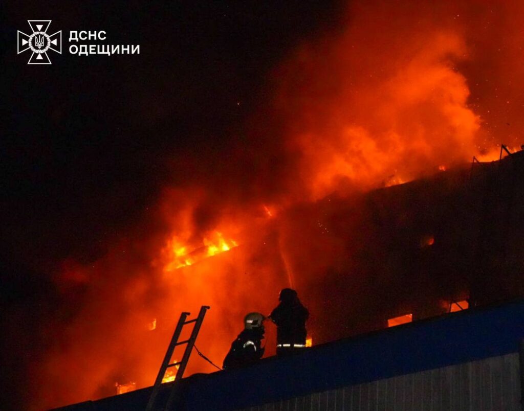 Росіяни масовано атакували Одесу ударними безпілотниками, є руйнування та багато постраждалих