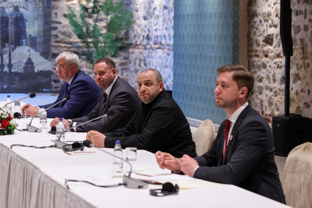 Україна та Росія готуються до зустрічі у Стамбулі: всі подробиці другого раунду переговорів