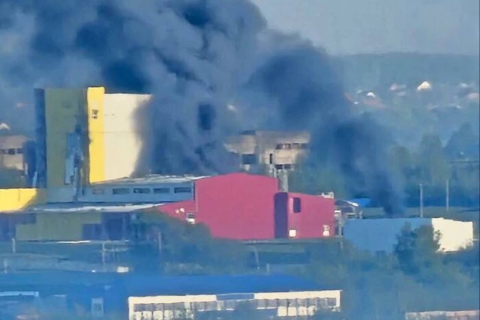 Дрони атакували оборонні підприємства у низці регіонів РФ: що уразили