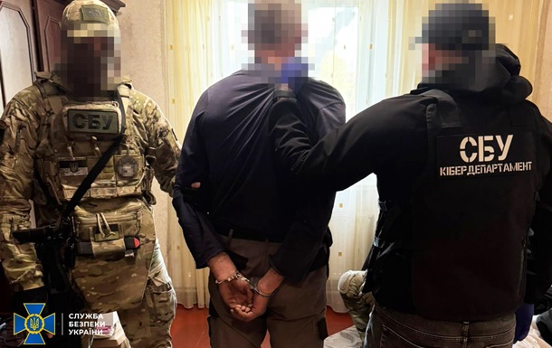 На Хмельниччині затримали агента ФСБ, який наводив ракети РФ на аеродроми ЗСУ