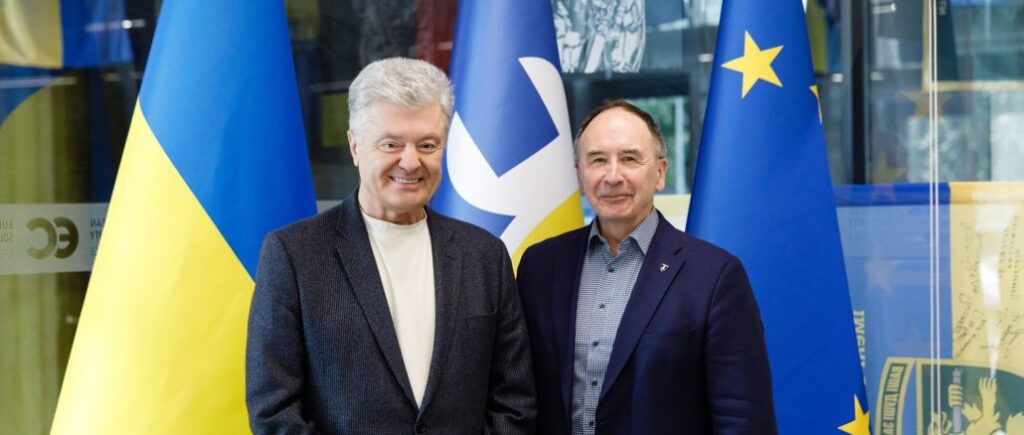 Порошенко обговорив з Пеккою Товері переговори щодо вступу України в ЄС і санкції проти Росії