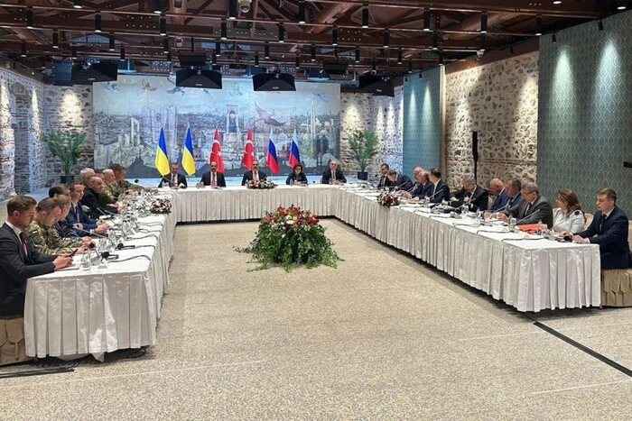 РФ під час переговорів погрожувала захопити Харків та Суми