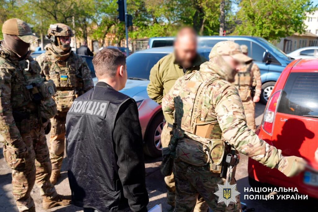 В Україні провели наймасштабнішу антинаркотичну спецоперацію: затримані 66 осіб, ліквідовані 17 нарколабораторій