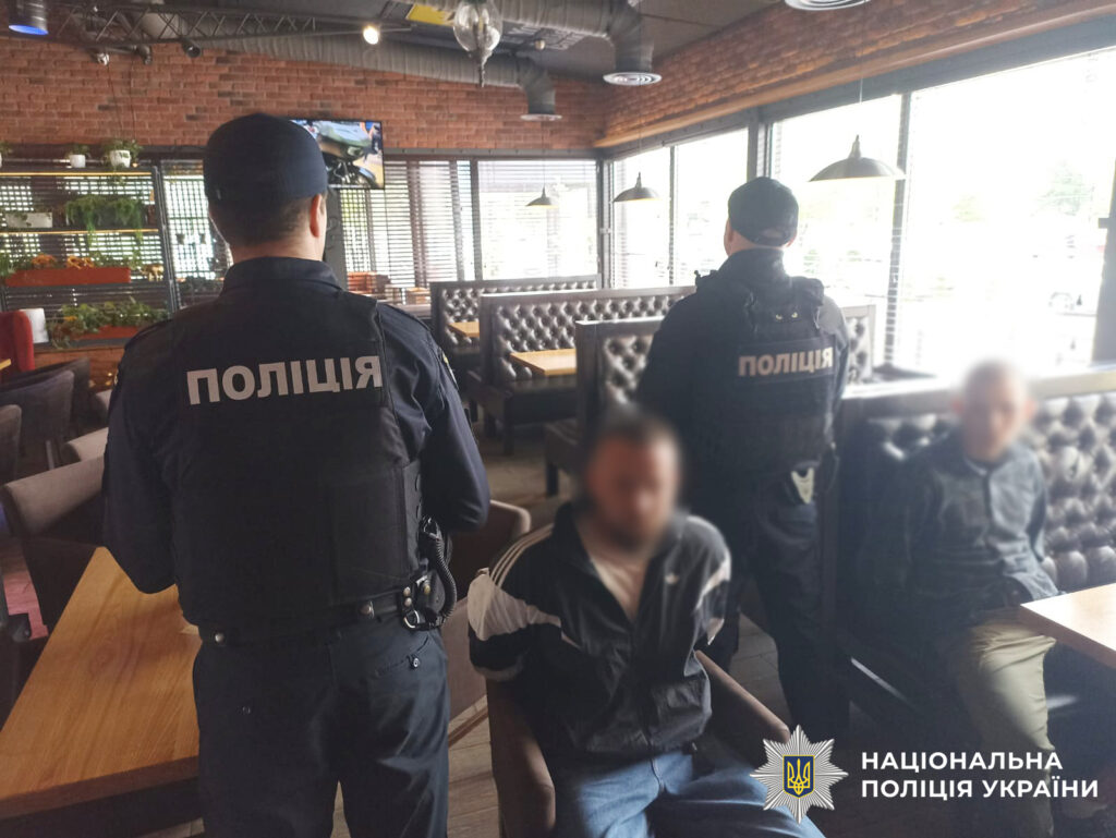 У Києві двоє влаштували стрілянину