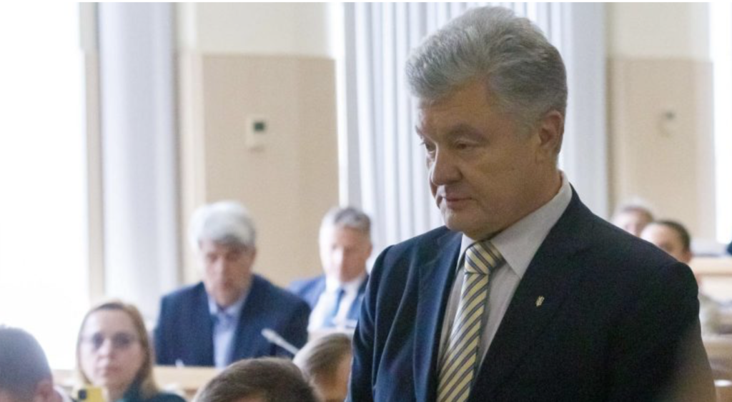 Порошенко у Верховному Суді: три місяці я обмежений в можливості допомагати ЗСУ, це шкодить військовим