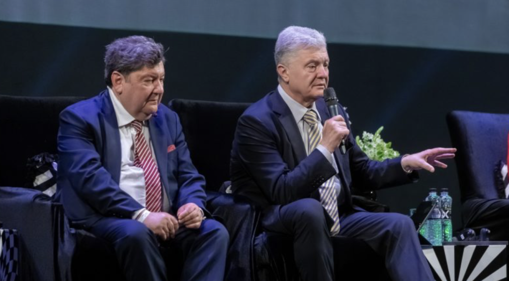 Порошенко в Одесі обговорив із західними дипломатами та політиками посилення підтримки України