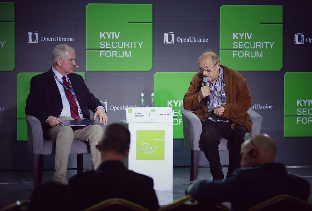 Європейські країни мають створити власну воєнну силу для захисту демократичних цінностей – головред Gazeta Wyborcza