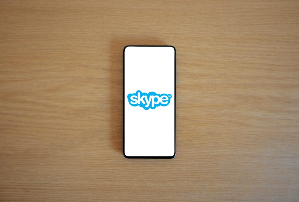 Пішла легенда: компанія Microsoft закрила Skype
