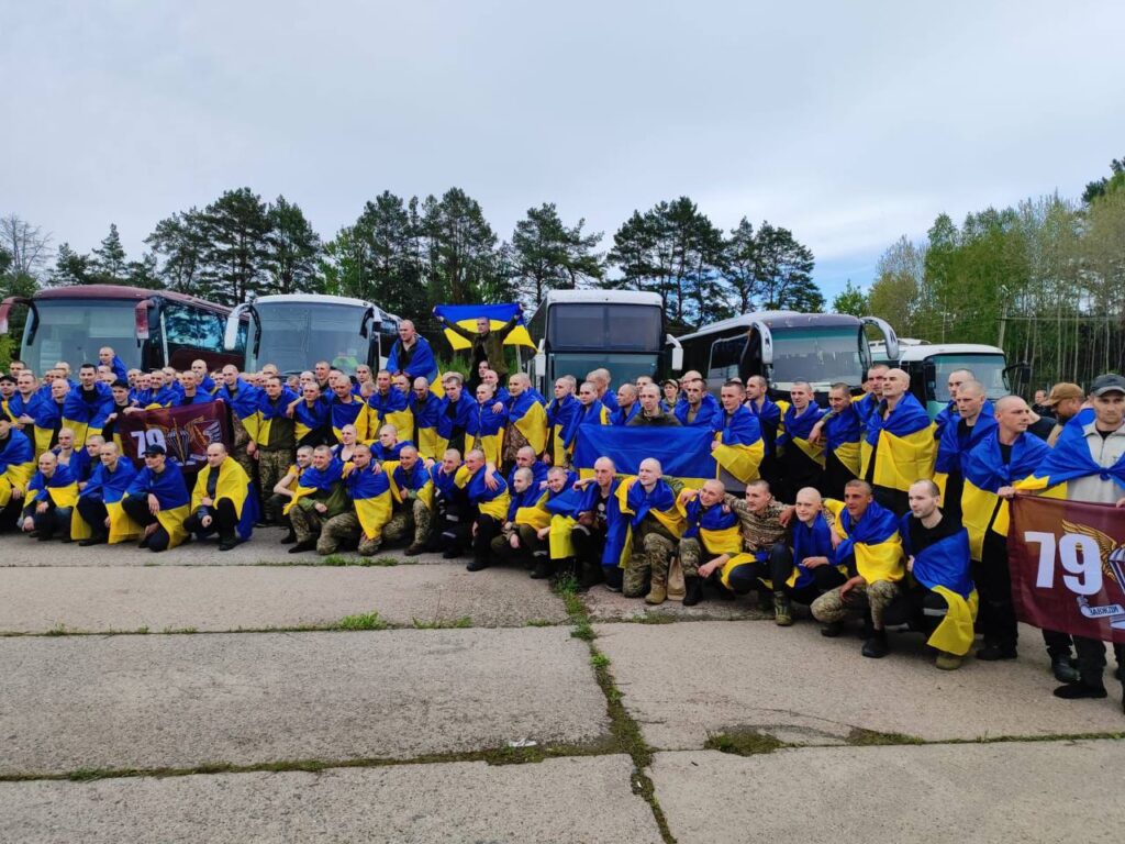 Украина вернула из плена 205 воинов