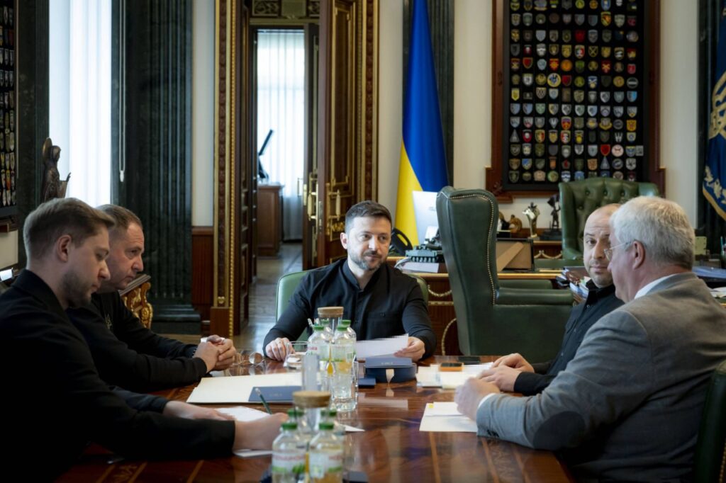 В Україні створять постійну переговорну групу для завершення війни: деталі