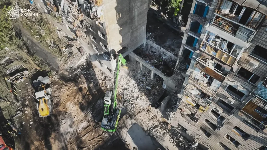 The death toll in Kyiv has risen to 28: rescuers continue to search for people under the rubble