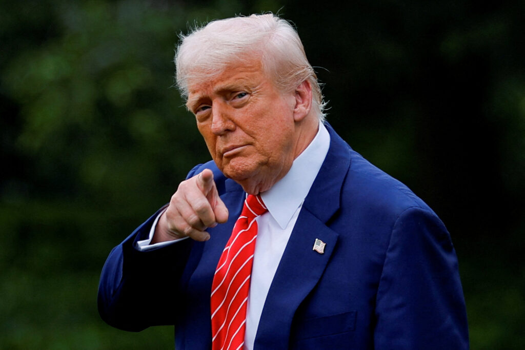 Трамп хоче провести тристоронню зустріч за участю Зеленського і Путіна: названа умова
