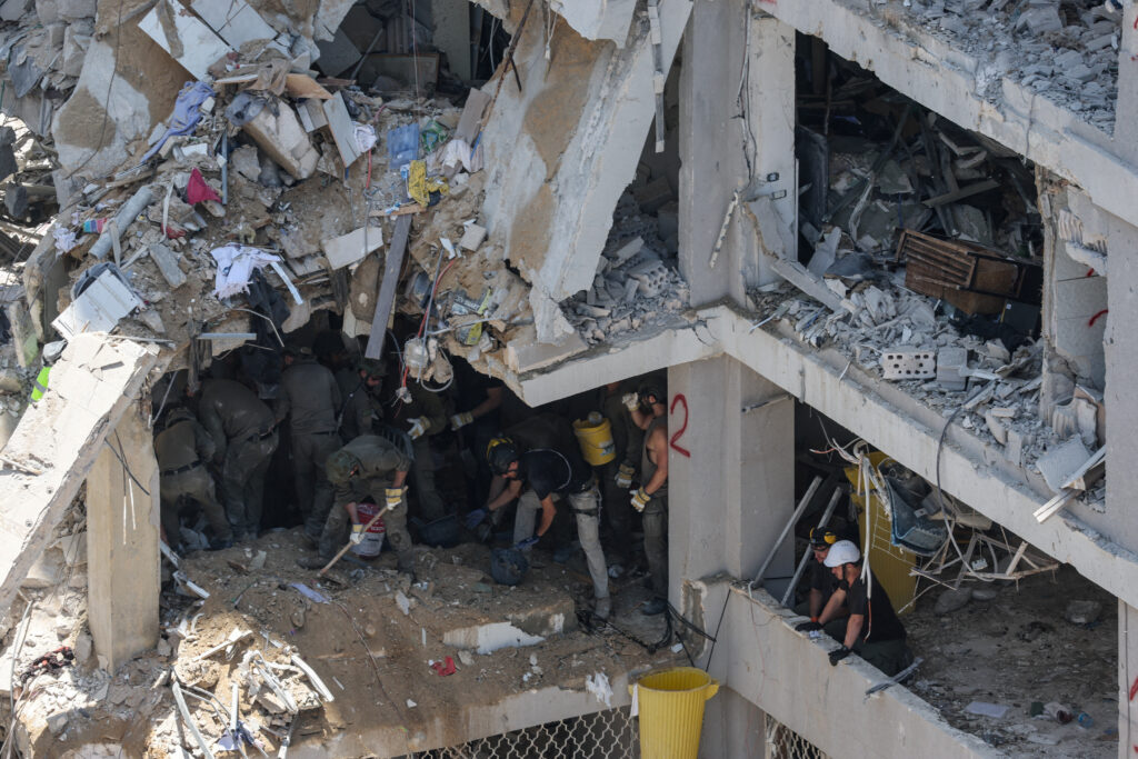 Five Ukrainians, Including Children, Among Victims of Iranian Strike on Israel – MFA