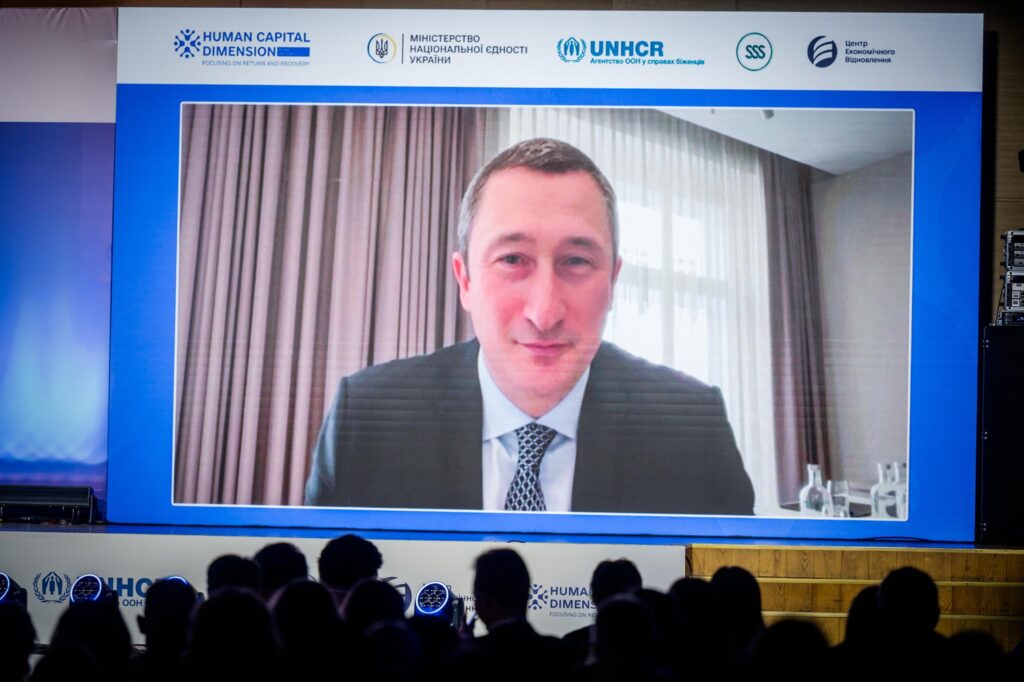 “Тихенько пішов в ліс”: чи повернеться міністр єдності Чернишов в Україну