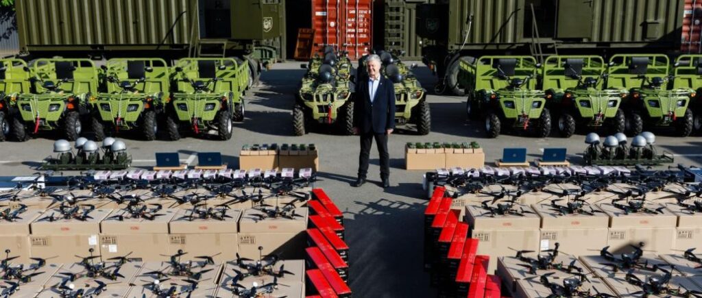 A thousand FPV drones, excavators, ATVs and electronic warfare: Poroshenko is taking another load to the front