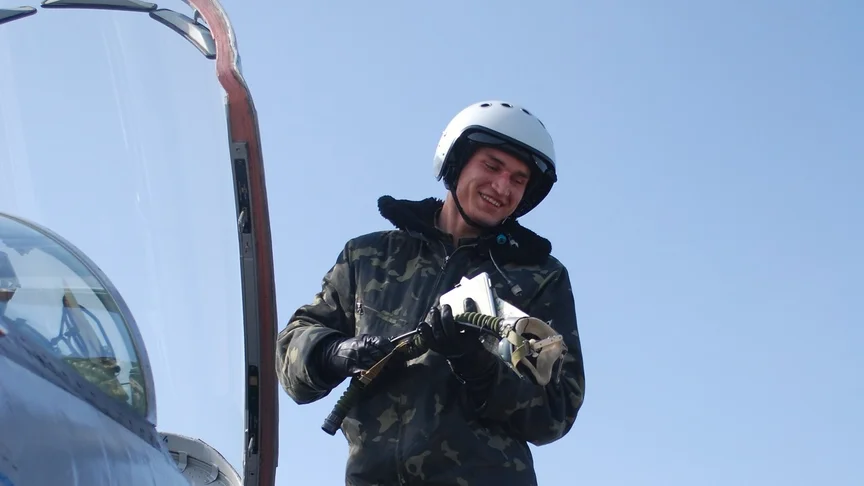 Zelenskyy awarded the title of Hero of Ukraine to the deceased F-16 pilot Maksym Ustymenko