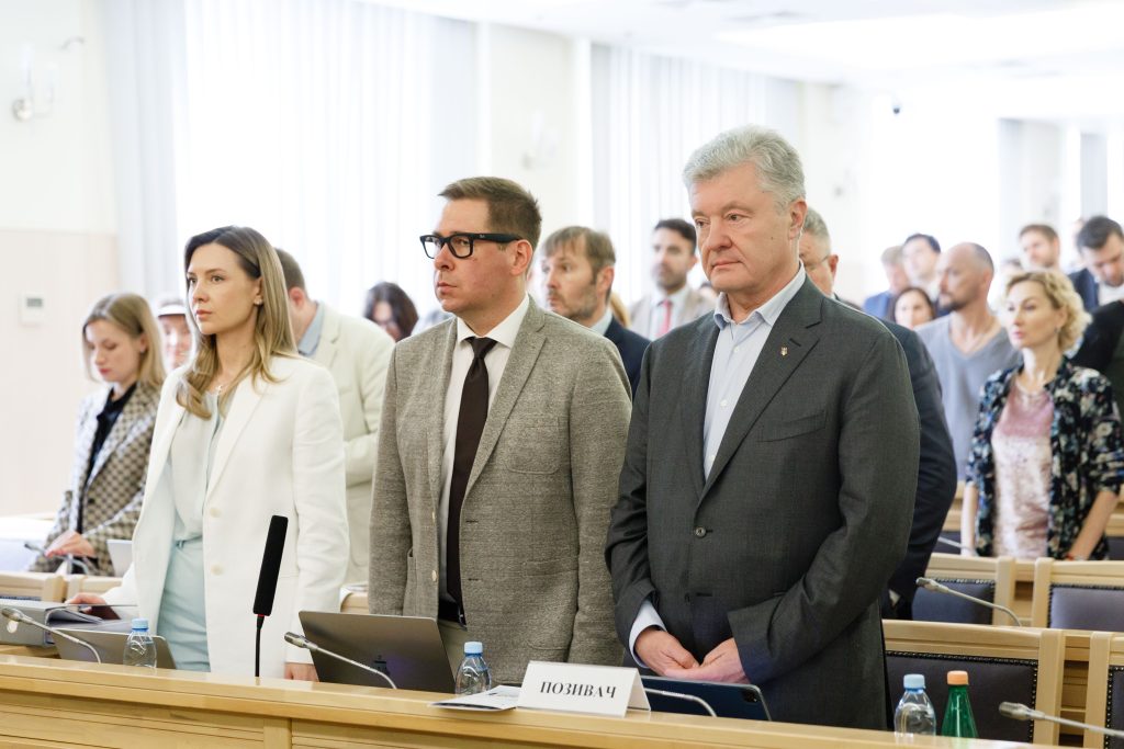 “Why didn’t the government implement the court’s ruling?”: Judge slams representatives of the President’s Office and the Cabinet of Ministers in Poroshenko’s case