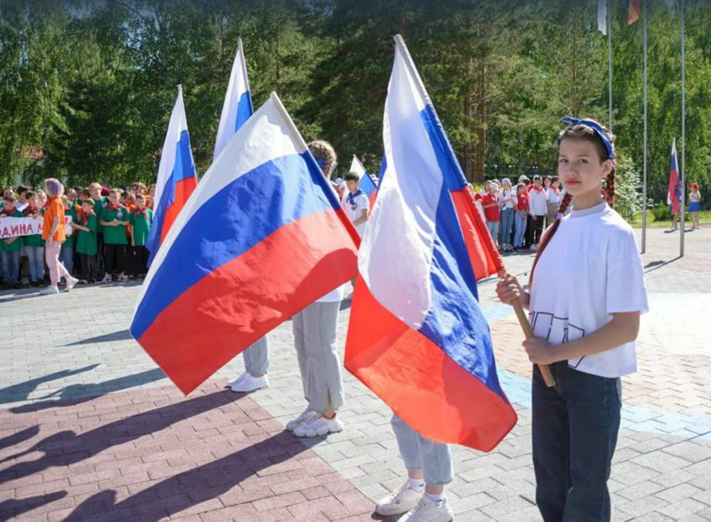 Under the pretext of “rehabilitation”: 50 children were taken from the occupied Luhansk region to the Russian Federation