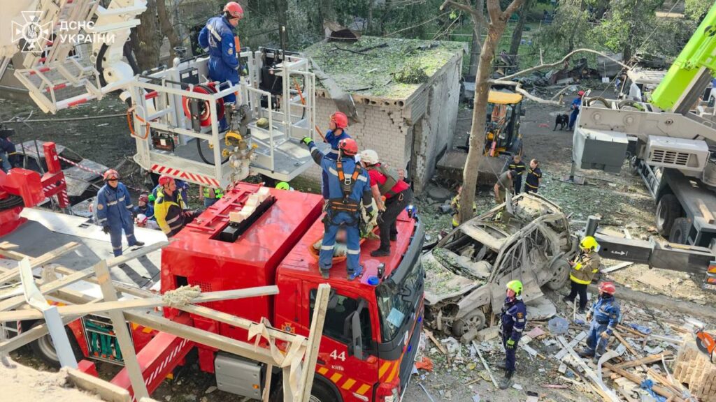 Massive shelling of Kyiv on June 17: death toll rises to 15, body recovered from rubble