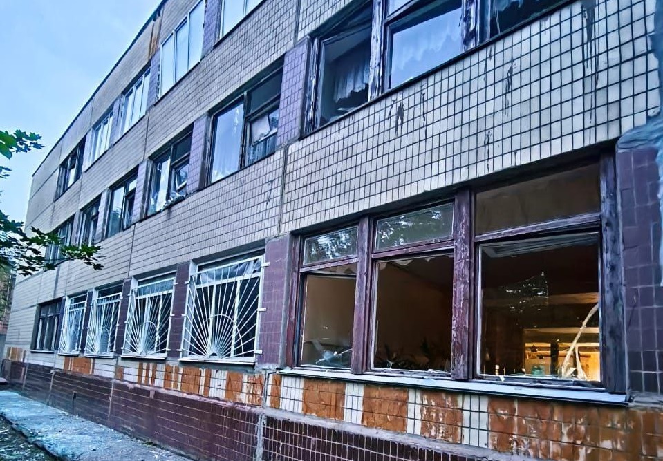 Russian army damaged enterprises and educational institutions in Nikopol region: one person was wounded