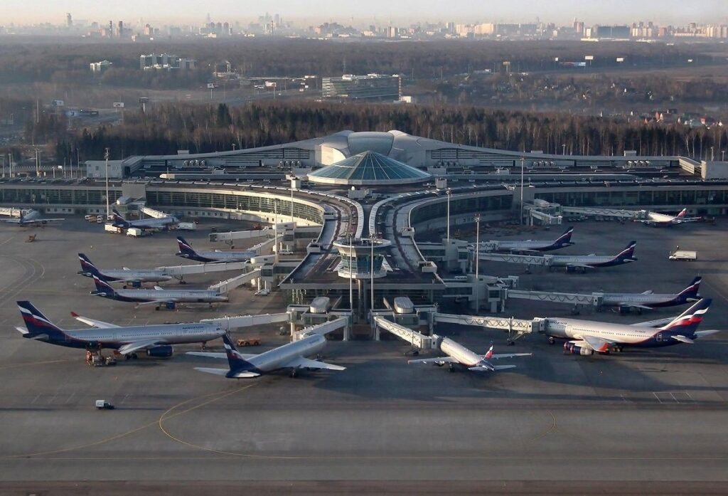 Drones massively attacked Moscow: hundreds of flights canceled, airports in chaos