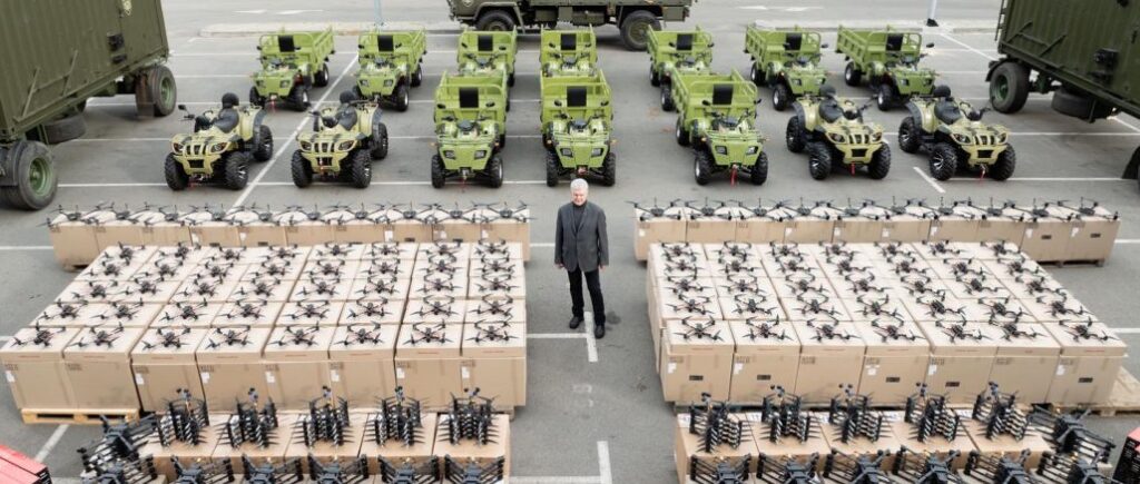 Poroshenko took another batch of aid to the front – the total volumes are impressive