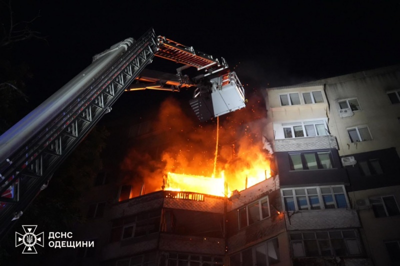 Russian drones hit residential area of Odessa: there are wounded, including children
