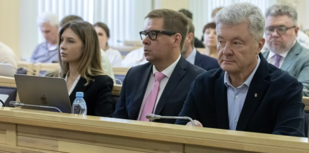 The Supreme Court has begun hearing Petro Poroshenko’s lawsuit regarding illegal sanctions