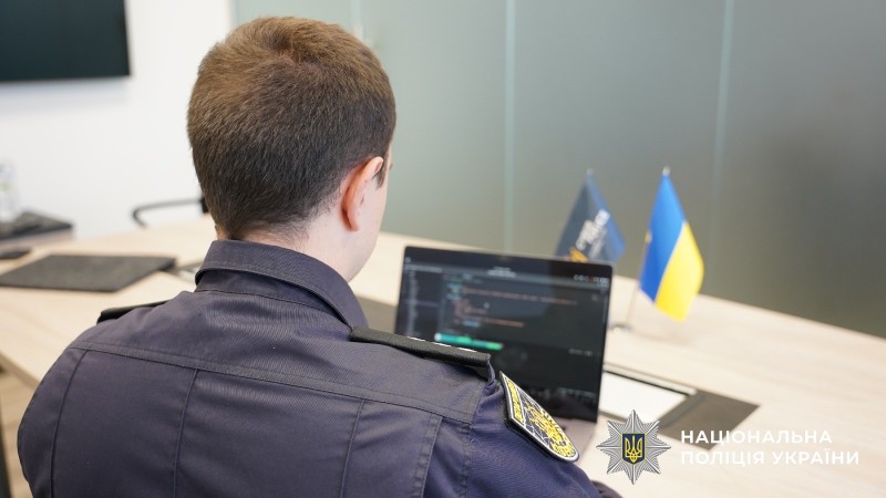 Шифрували дані й вимагали мільйонні викупи: українська кіберполіція допомогла викрити міжнародне хакерське угруповання
