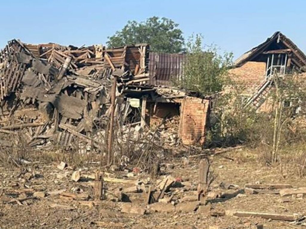 Russians Attack Rodinskoye with Drone and Konstantinovka with Air Bombs: Woman Killed, Injured