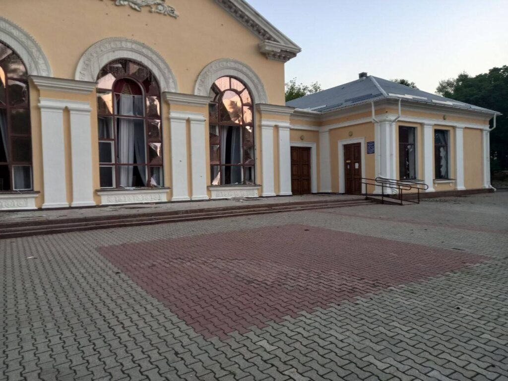 Russian army uses drones to damage philharmonic hall in Kropyvnytskyi