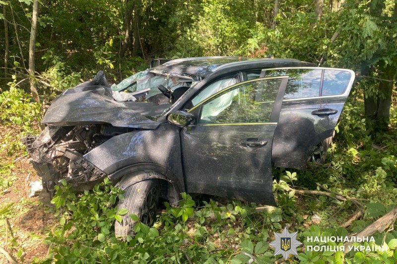На Вінниччині сталася моторошна ДТП: загинули жінка та немовля, ще трьох людей госпіталізували
