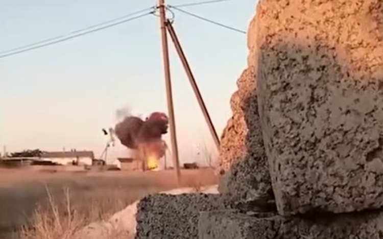 Розвідка підірвала авто з “кадирівцями” в Мелітополі