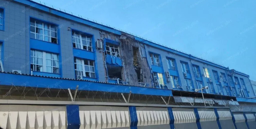 Drones attacked an instrument-making plant in the Nizhny Novgorod region of the Russian Federation, causing damage and injuries