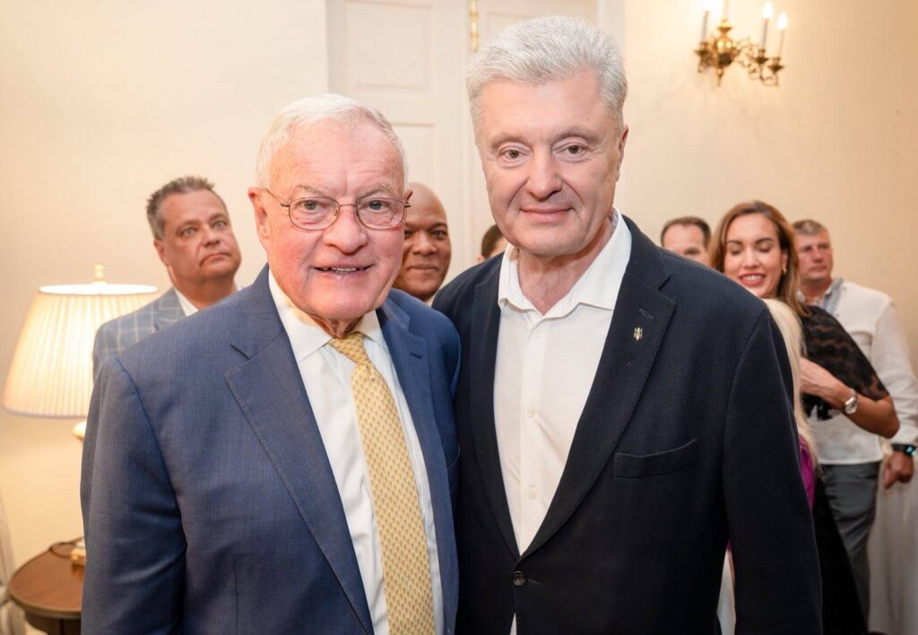 Petro Poroshenko met with Keith Kellogg