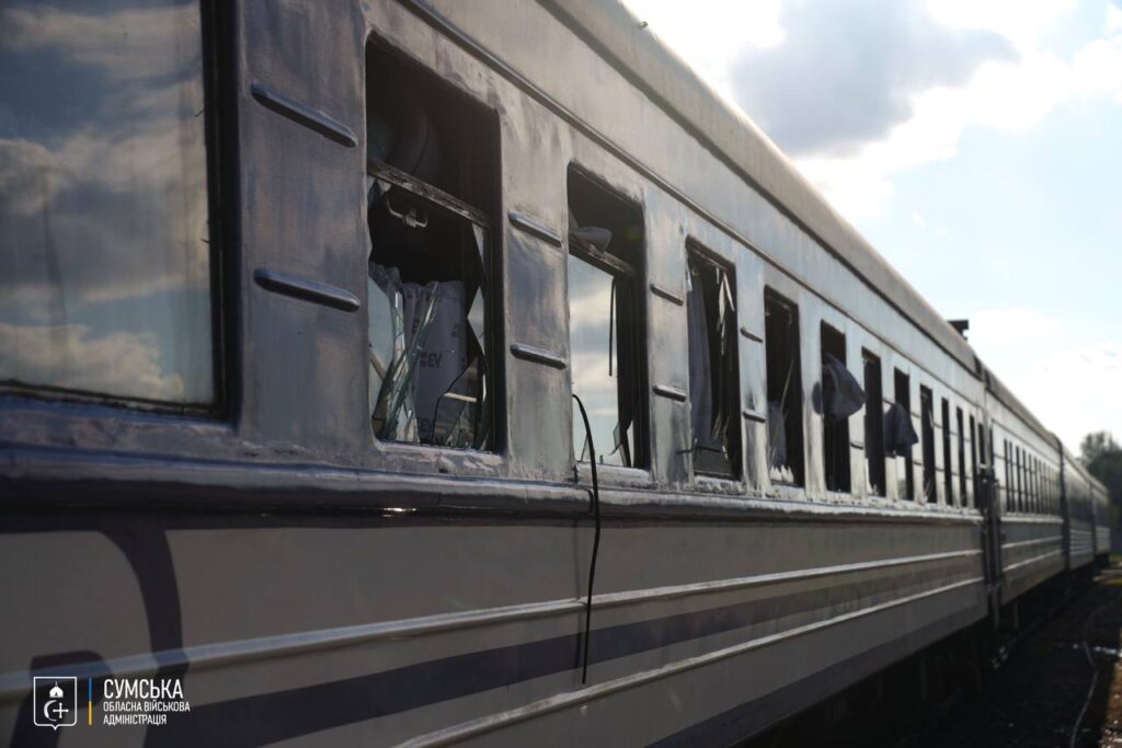 Russians attacked the railway station in Sumy: the Kharkiv-Uzhhorod train was hit
