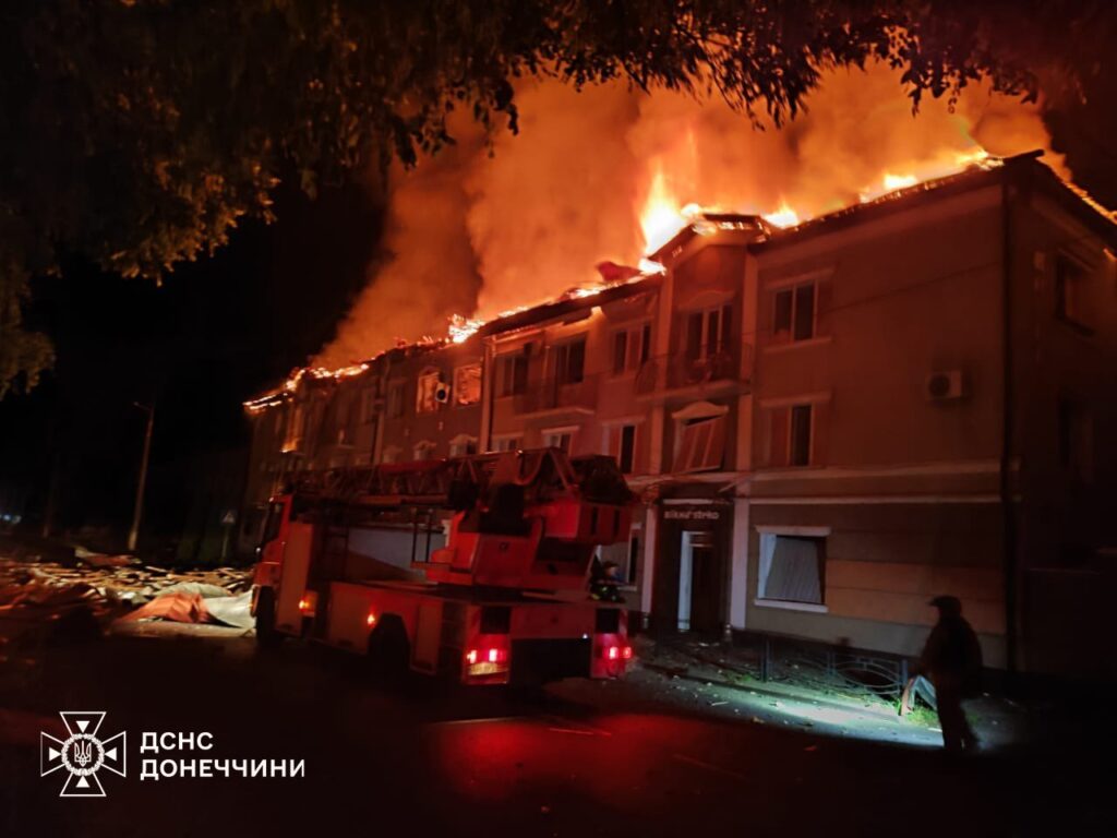 Russian army attacked Kramatorsk in Donetsk region: large-scale fires broke out