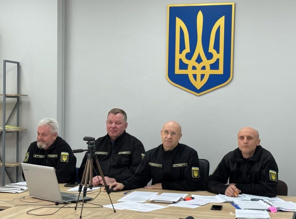 Замінили собою Конституційний Суд: що відомо про четвірку, яка підписала “експертизу” проти Порошенка