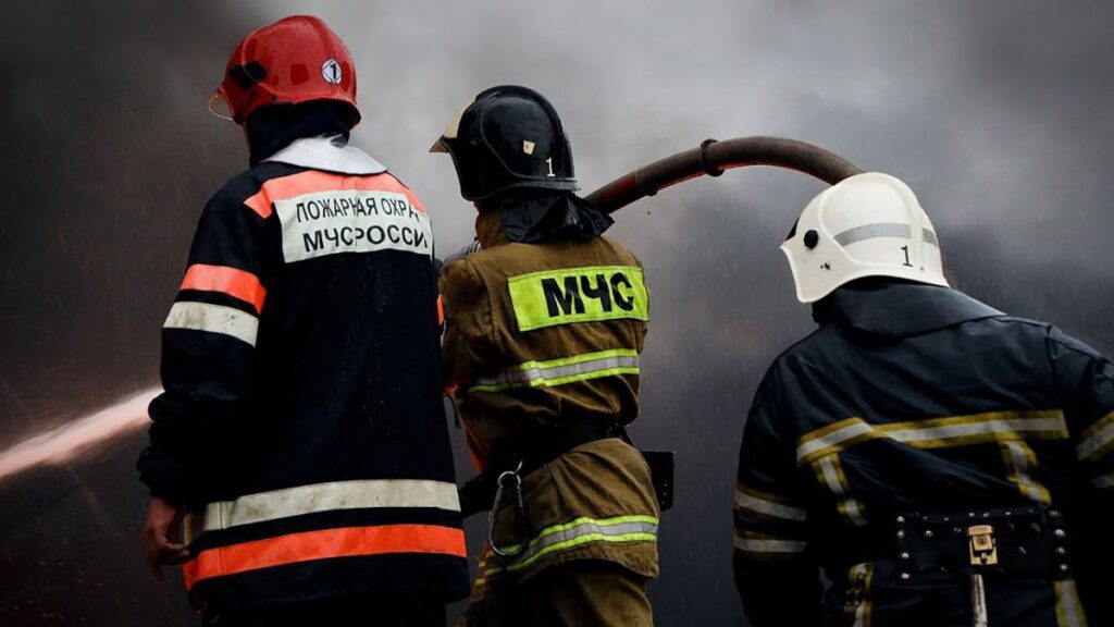 Chemical plant on fire in Russia: video