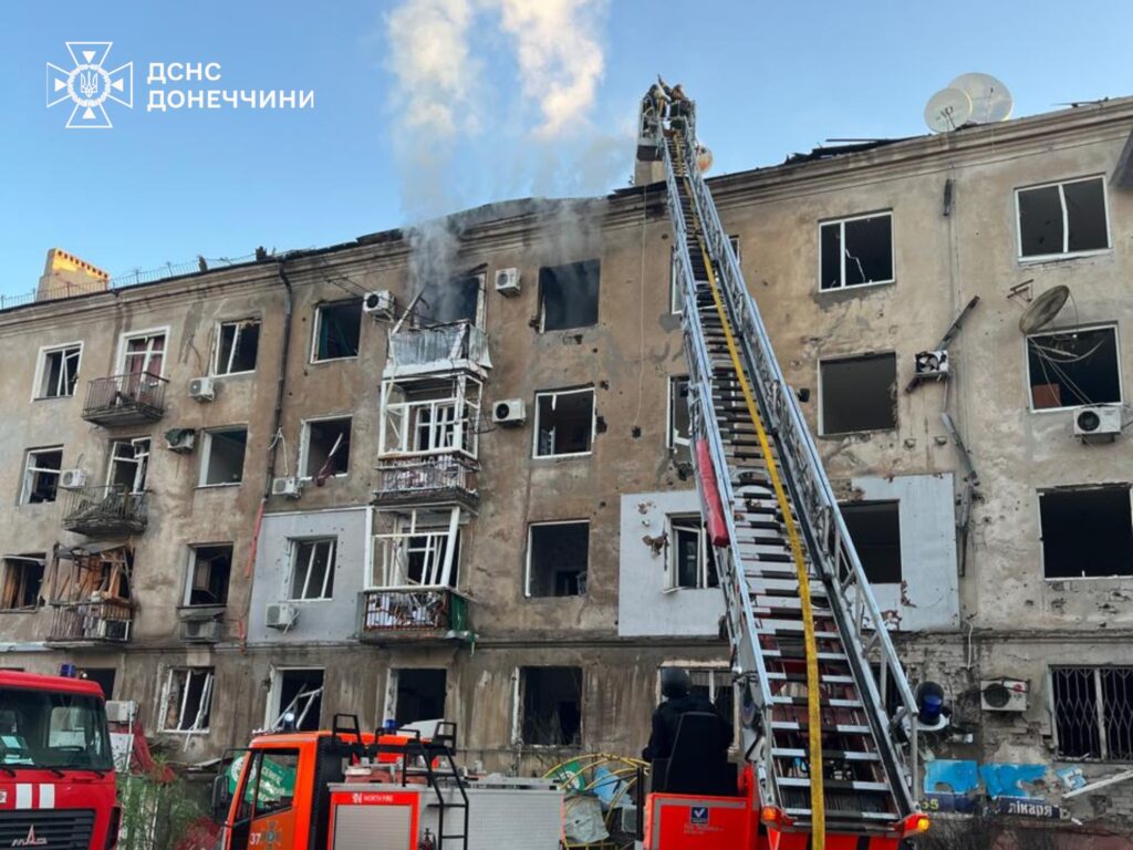 Росіяни скинули на Краматорськ чотири авіабомби: скільки людей постраждало
