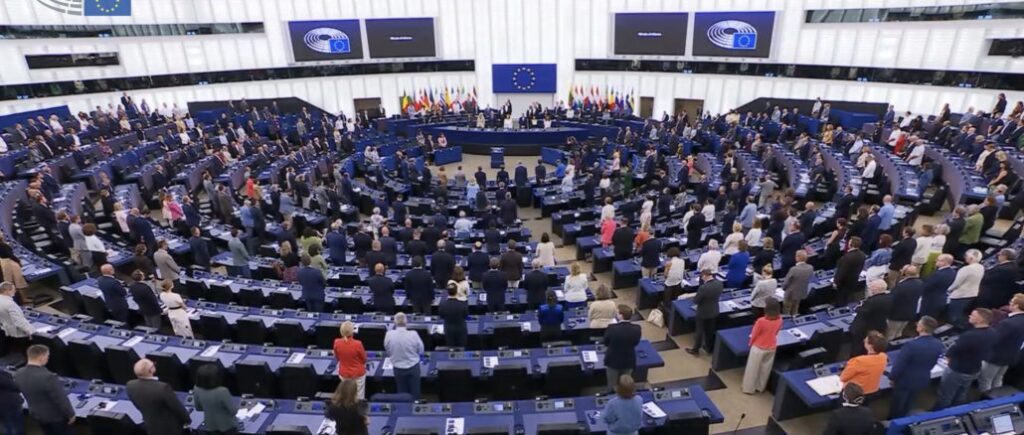 Визнання ролі у боротьбі за свободу України: Європарламент хвилиною мовчання вшанував памʼять Андрія Парубія