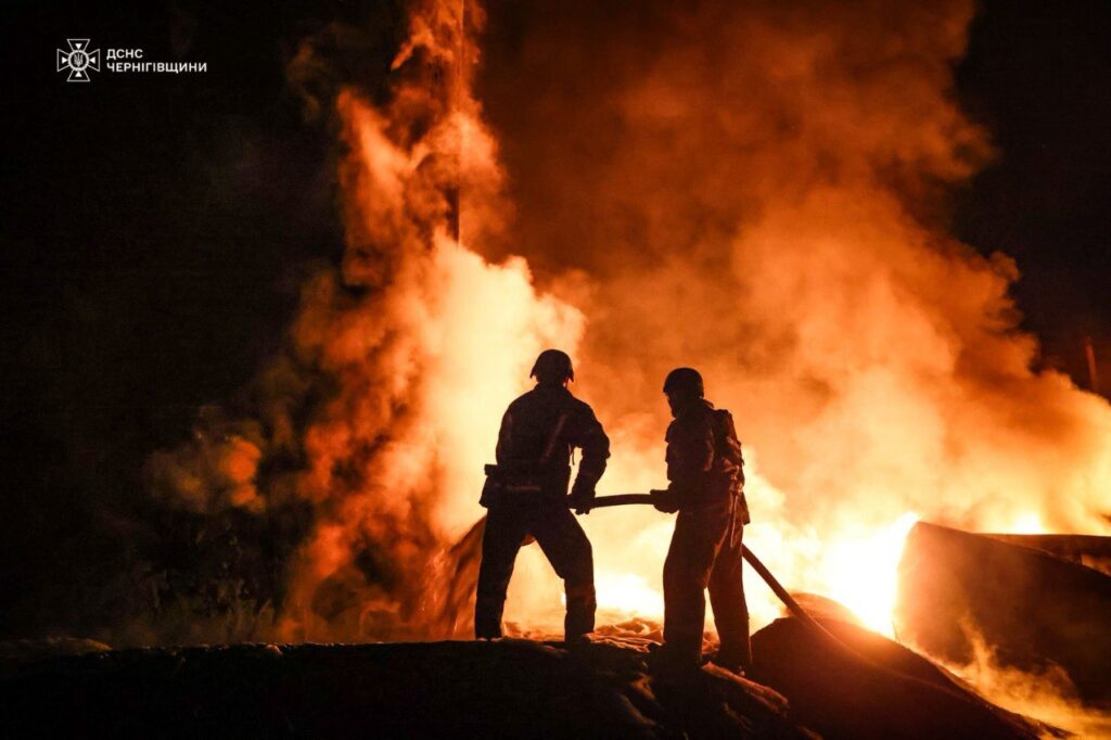 The Russian army shelled the Chernihiv region: four rescuers of the State Emergency Service were injured