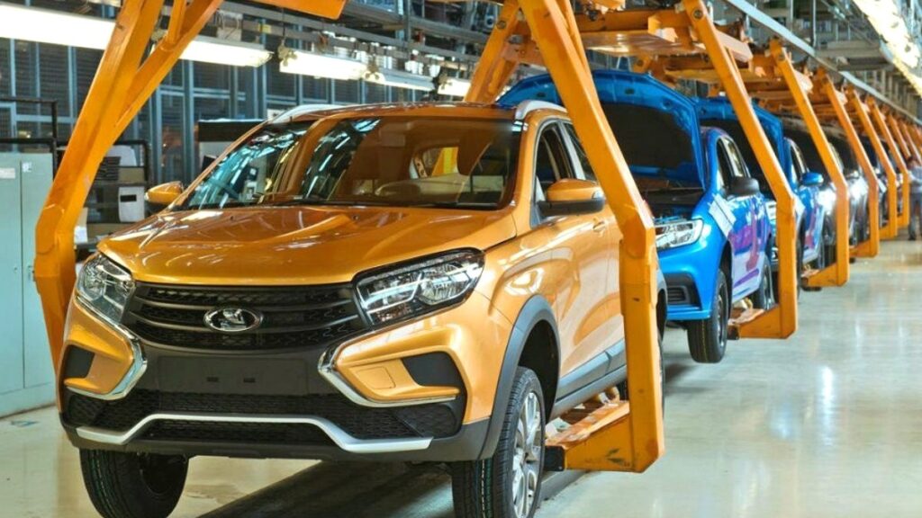 “Гордість Росії” здулася: Lada нікому не потрібна, АвтоВАЗ різко згортає плани