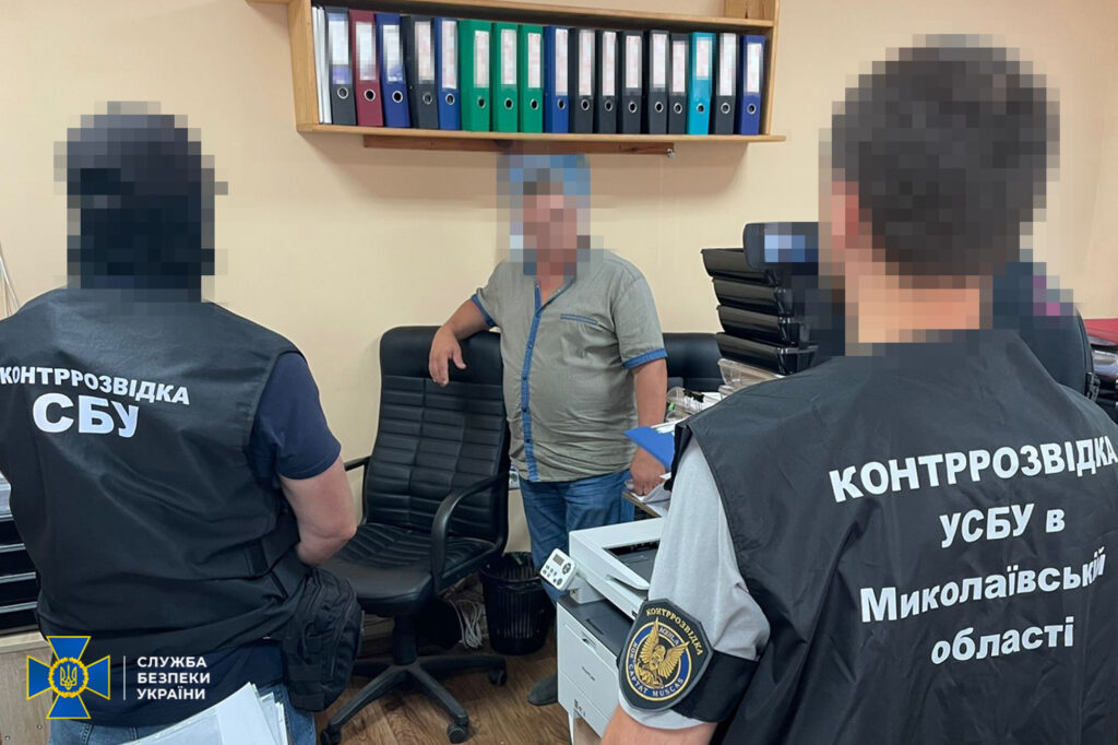 Полювали за секретами оборонного заводу: СБУ затримала агентурну пару РФ у Миколаєві
