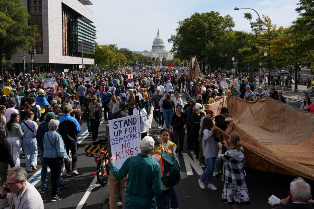 The US has been hit by a massive wave of “No Kings” protests: millions of protesters are protesting against the Trump administration