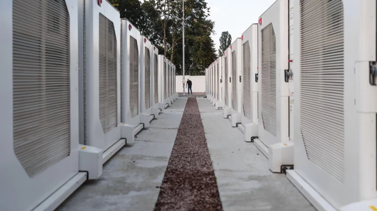 Battery parks have appeared in Ukraine in case of blackouts: what is known about the secret project